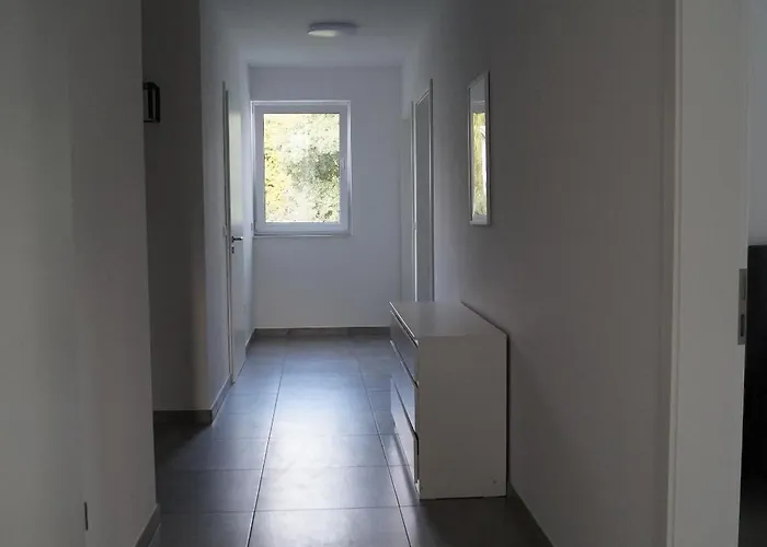 Freundliche In Senne Lägenhet *